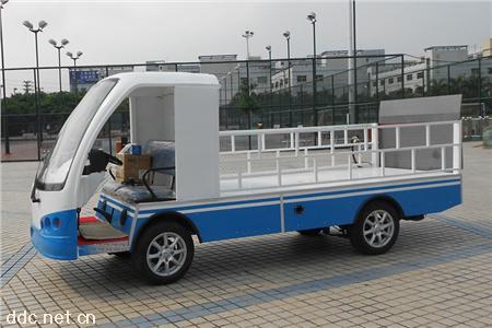  凯驰2座改装液压尾板斗式货车载重2吨